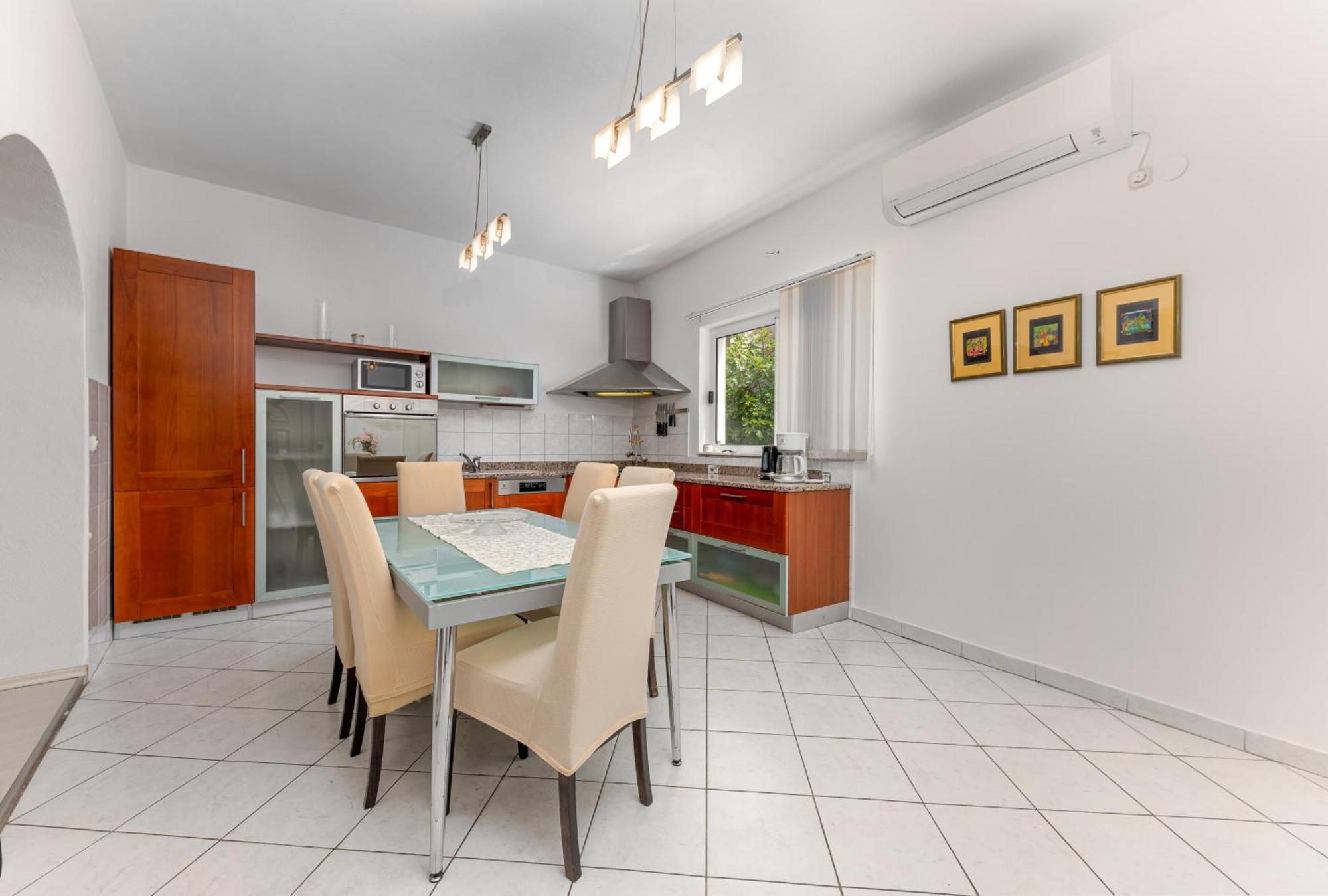 Apartments Gisela Makarska Room photo