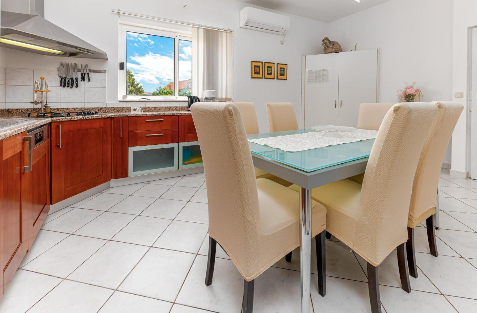 Apartments Gisela Makarska Room photo