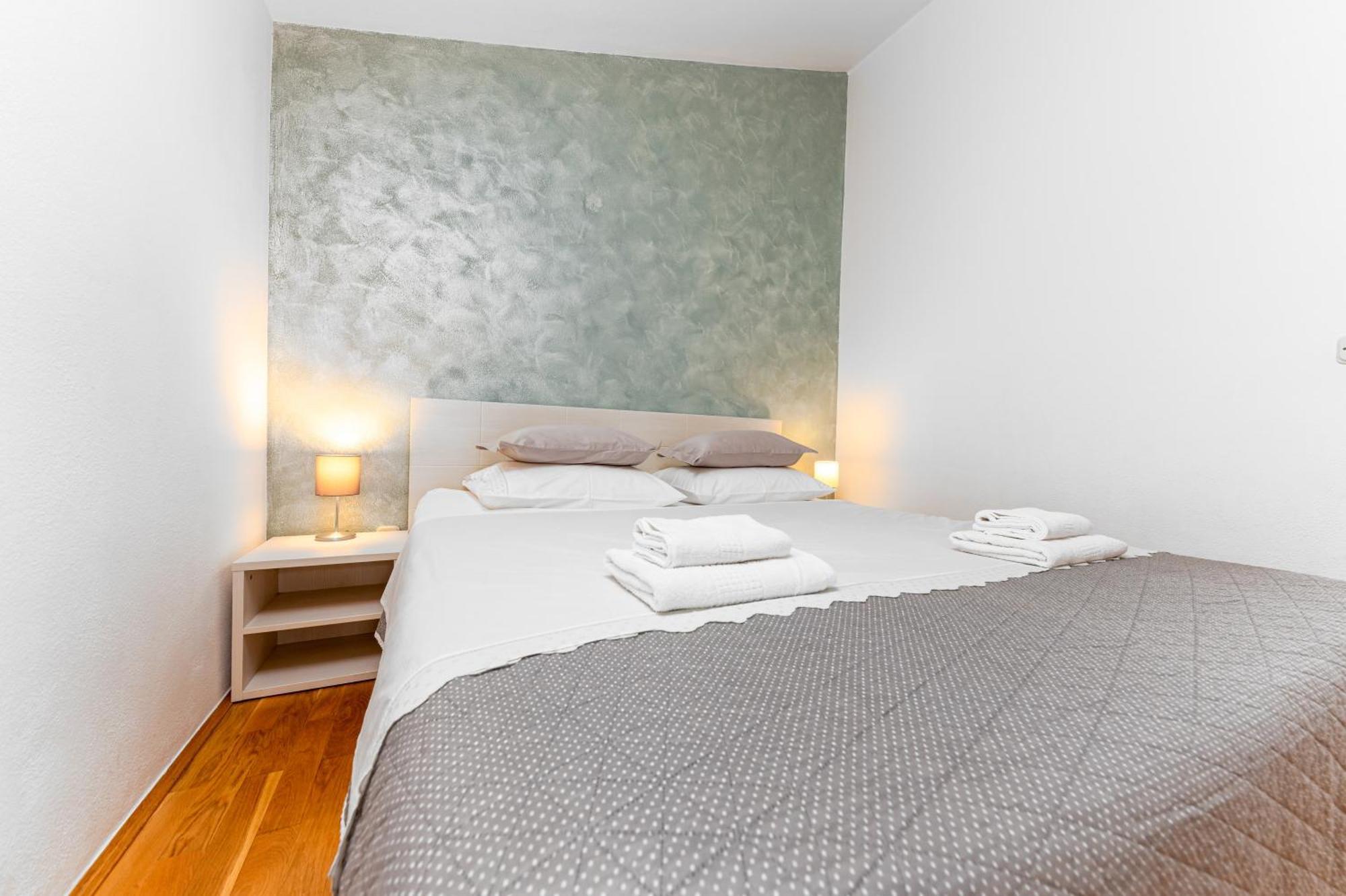 Apartments Gisela Makarska Exterior photo