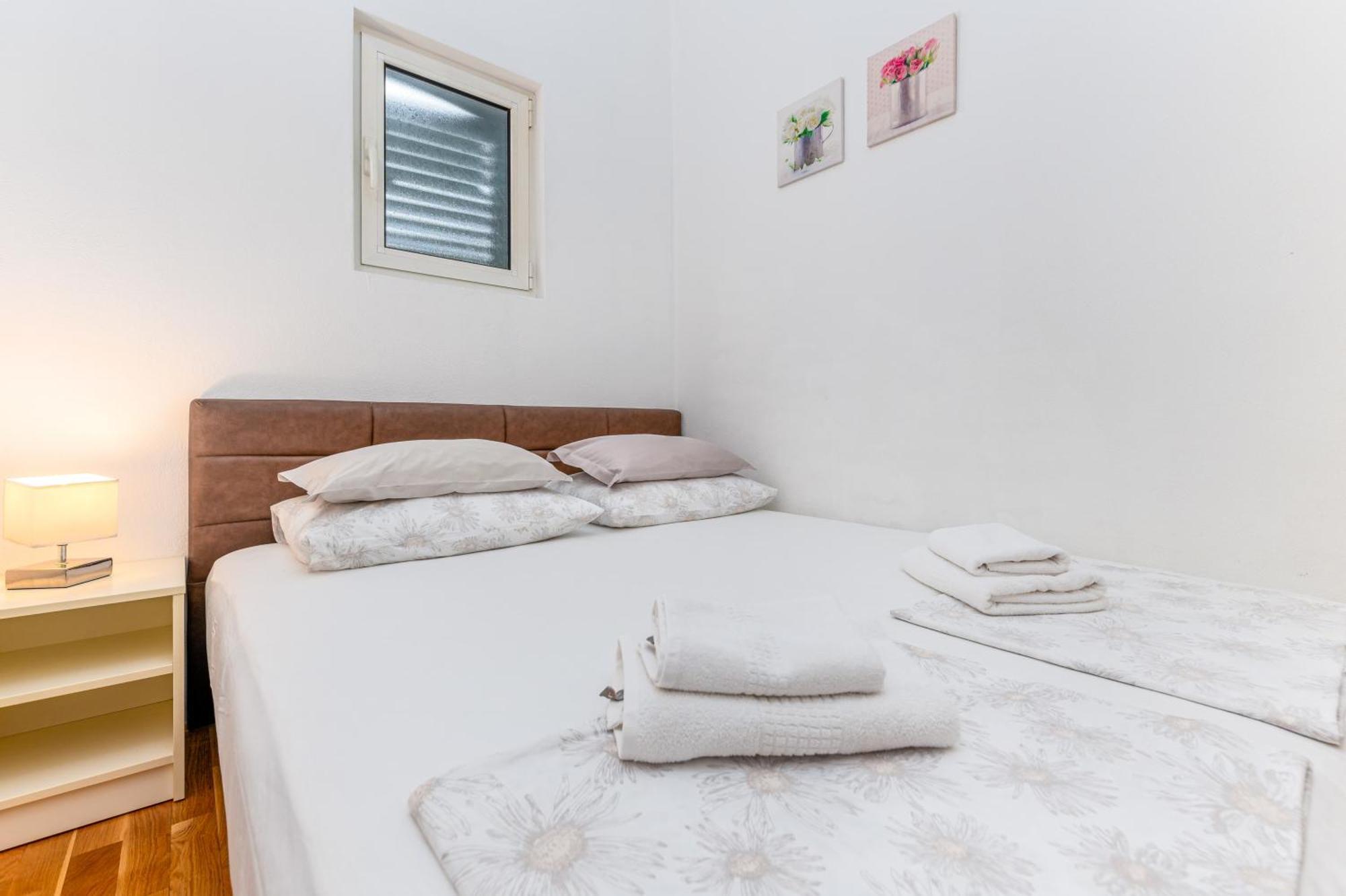 Apartments Gisela Makarska Exterior photo