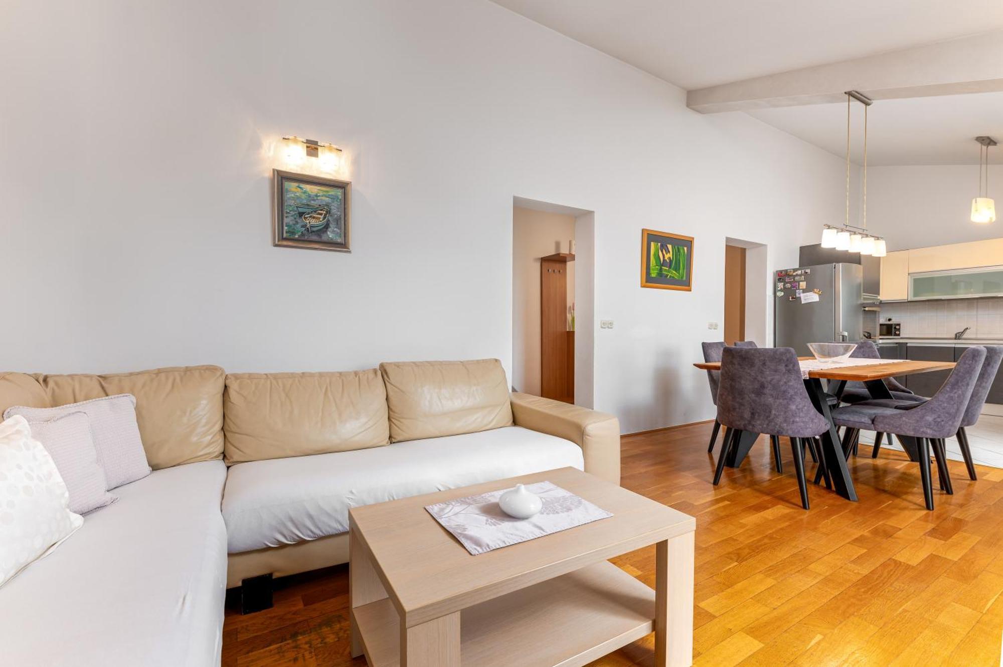 Apartments Gisela Makarska Exterior photo