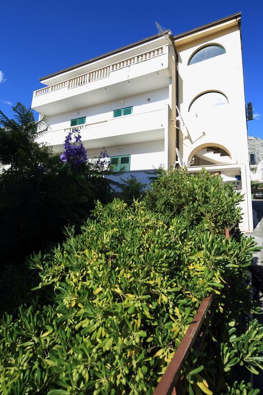Apartments Gisela Makarska Exterior photo